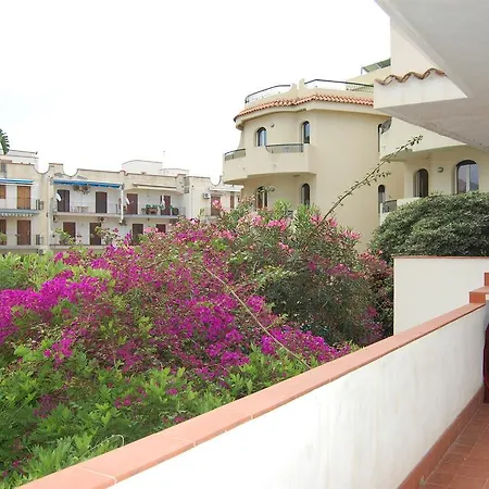 Letizia Apartment *